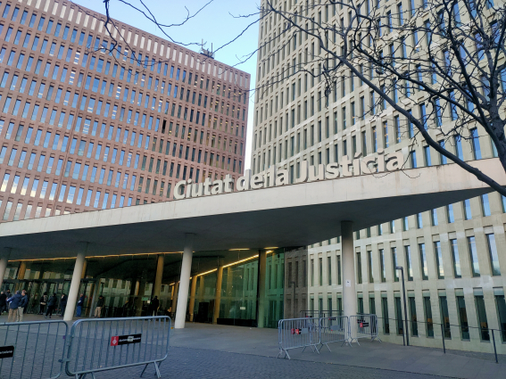 El jutjat perdona un deute d'un milió d'euros a una empresària de Cornellà víctima de competència deslleial